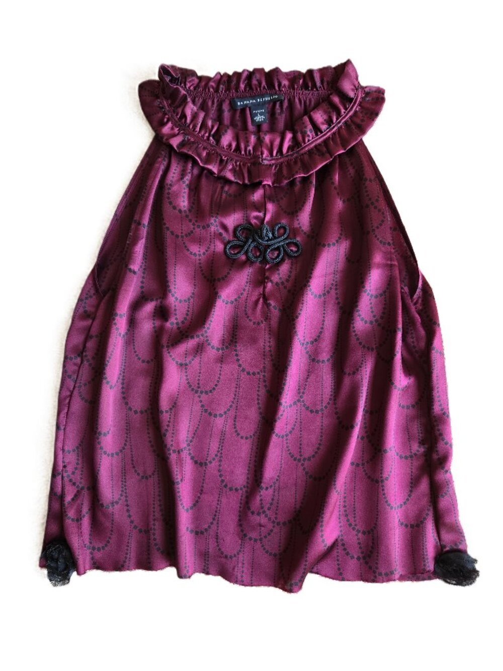 BANANA REPUBLIC Victorian Ruffled Wine & Black String of Perarls Pattern Tank L
